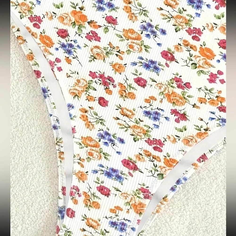 Women’s One Piece Cut-Out Floral Strapless Baithing Suit Size M - Picture 4 of 6